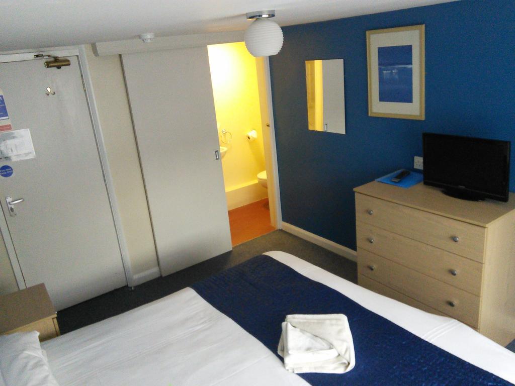 Brimar Guest House Тоттон Номер фото
